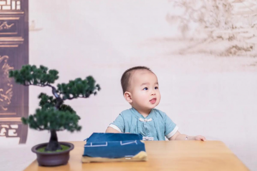 辽源宝宝几个月可以笑出声